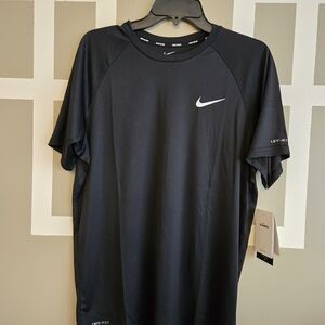 Nike Men's Black Short Sleeve Tee